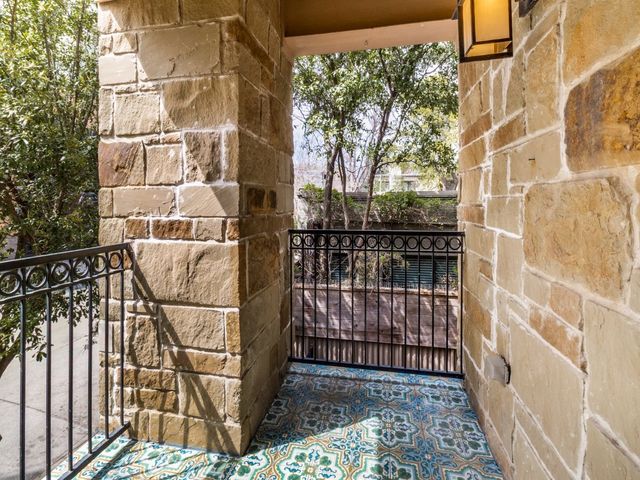 2811 Hood Street B, Dallas, TX 75219