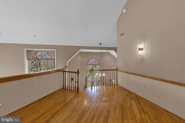 25 CREEKSIDE DR, Ivyland, PA 18974