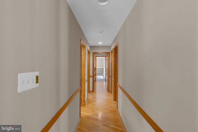 25 CREEKSIDE DR, Ivyland, PA 18974