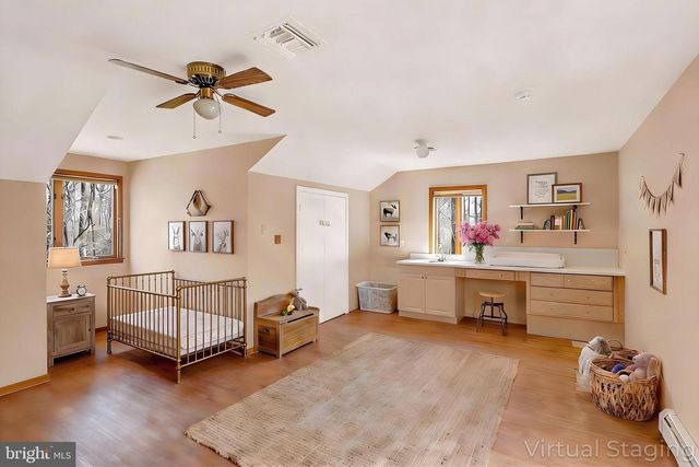 25 CREEKSIDE DR, Ivyland, PA 18974
