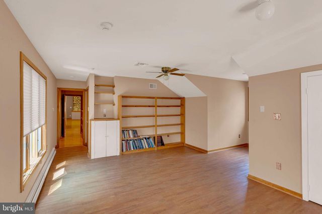 25 CREEKSIDE DR, Ivyland, PA 18974