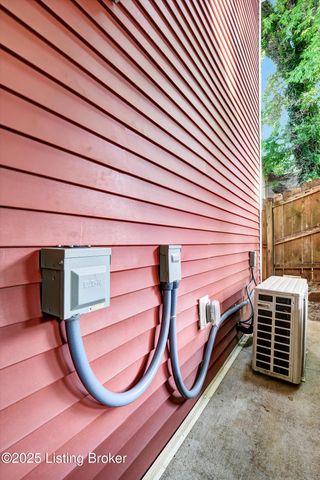 177 Coral Ave, Louisville, KY 40206