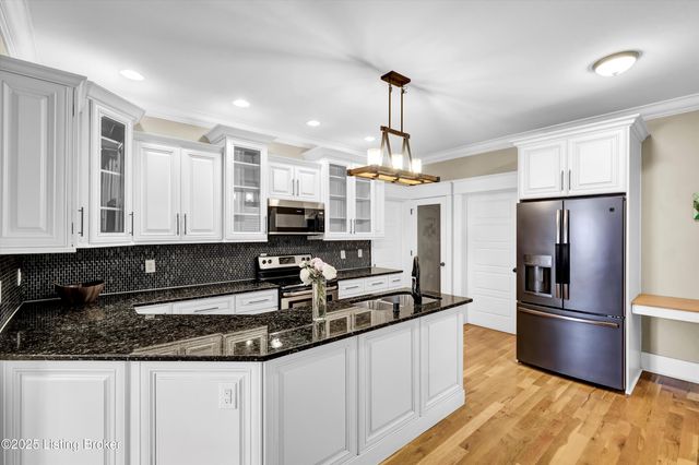 177 Coral Ave, Louisville, KY 40206