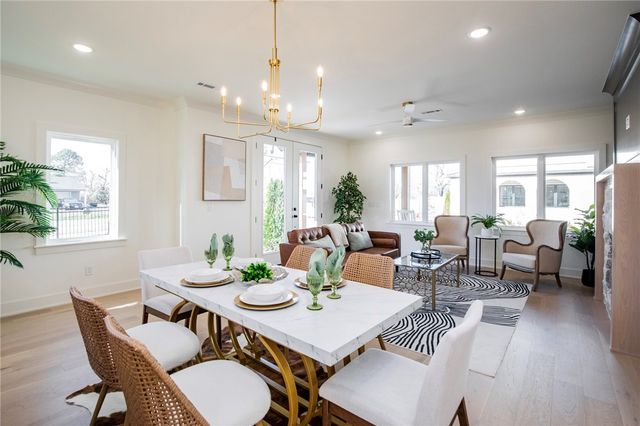 1310 Bella Vista Road, Bentonville, AR 72712