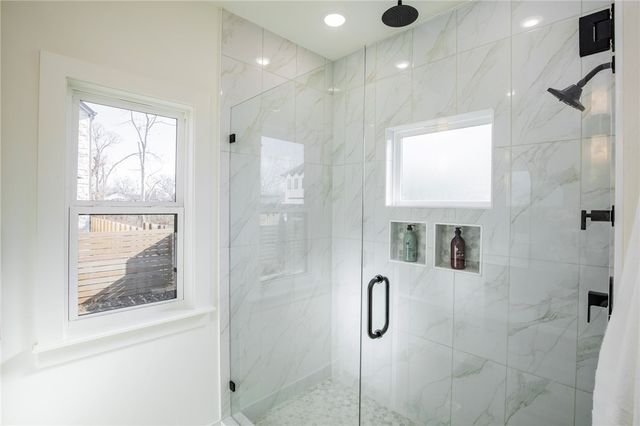 1310 Bella Vista Road, Bentonville, AR 72712