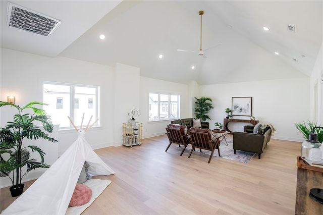 1310 Bella Vista Road, Bentonville, AR 72712