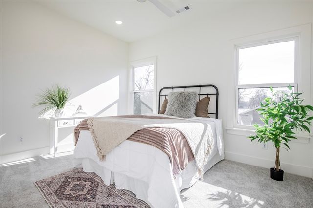 1310 Bella Vista Road, Bentonville, AR 72712