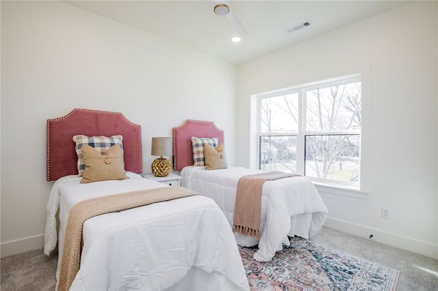 1310 Bella Vista Road, Bentonville, AR 72712