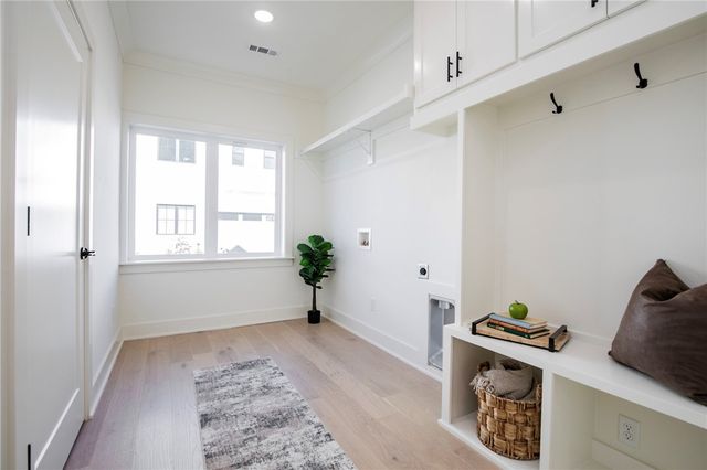 1310 Bella Vista Road, Bentonville, AR 72712