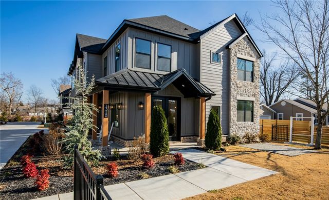 1310 Bella Vista Road, Bentonville, AR 72712