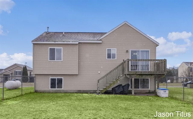 7563 Red Cedar Drive, Cedar Springs, MI 49319