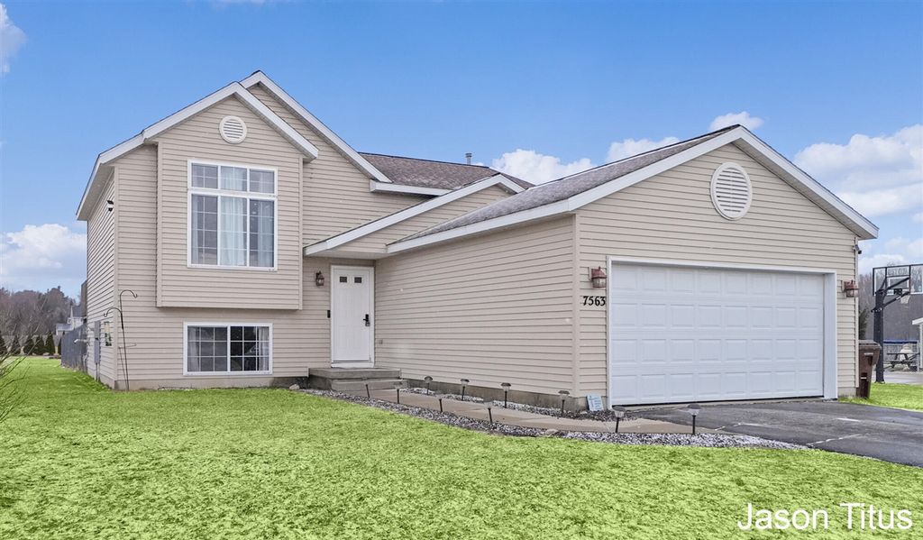 7563 Red Cedar Drive, Cedar Springs, MI 49319