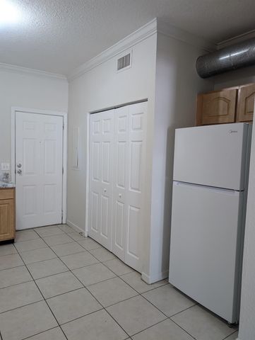114 Cedar St 8, St Augustine, FL 32084