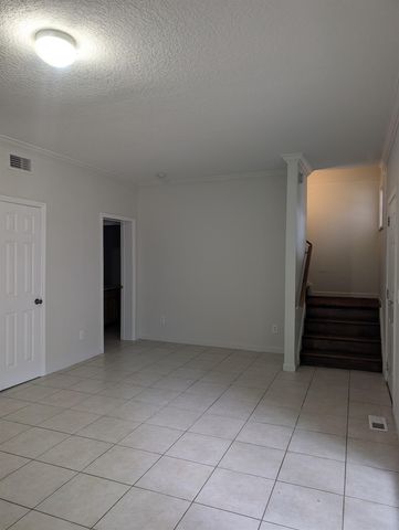 114 Cedar St 8, St Augustine, FL 32084