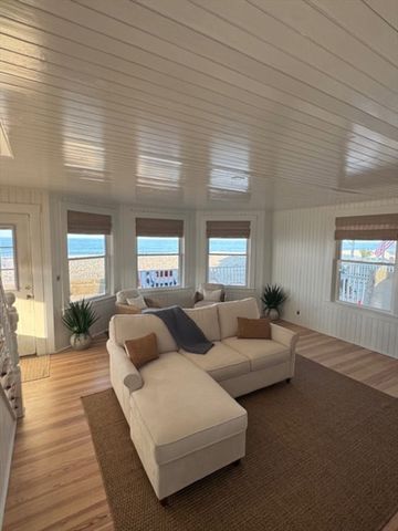 102 Humarock Bch, Scituate, MA 02066