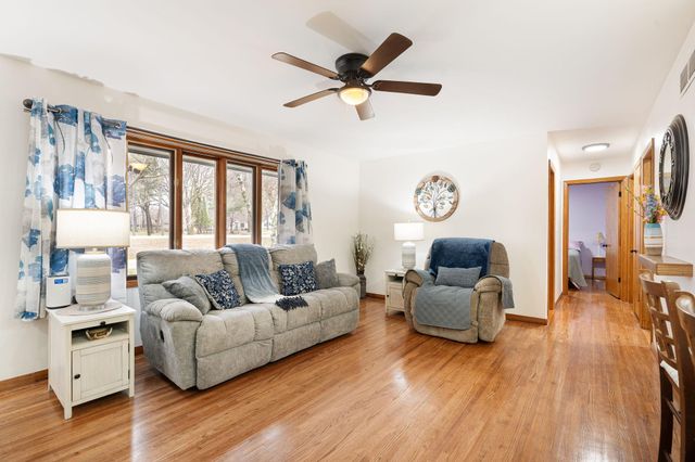 2104 W Oakland Avenue, Austin, MN 55912