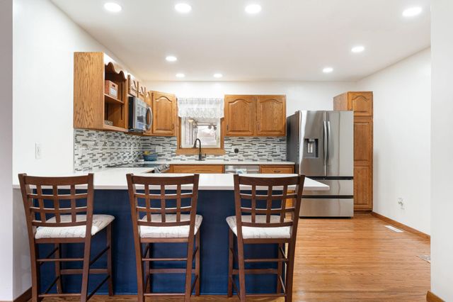 2104 W Oakland Avenue, Austin, MN 55912