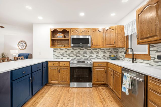 2104 W Oakland Avenue, Austin, MN 55912