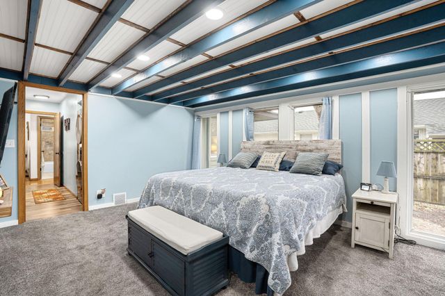 2104 W Oakland Avenue, Austin, MN 55912