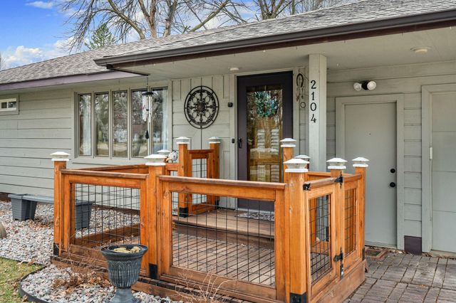 2104 W Oakland Avenue, Austin, MN 55912