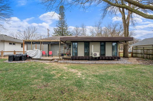 2104 W Oakland Avenue, Austin, MN 55912