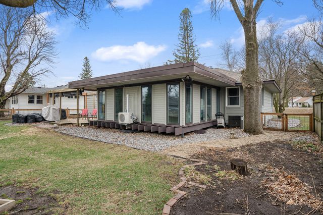 2104 W Oakland Avenue, Austin, MN 55912