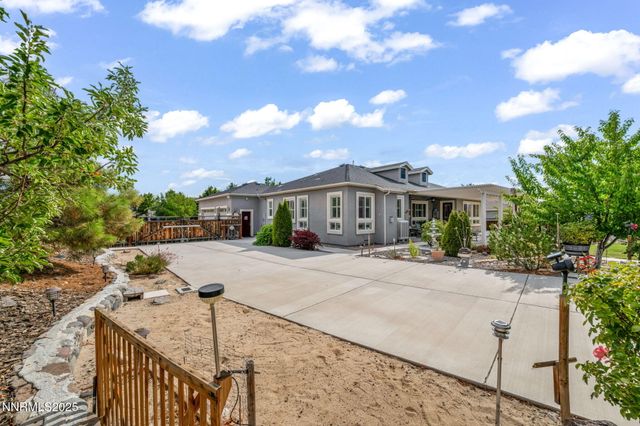 415 Sunset Springs Lane, Sparks, NV 89441