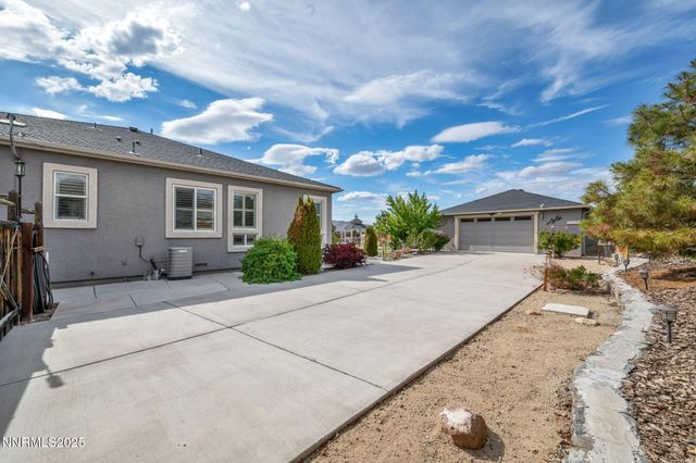415 Sunset Springs Lane, Sparks, NV 89441