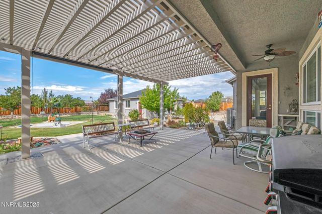 415 Sunset Springs Lane, Sparks, NV 89441