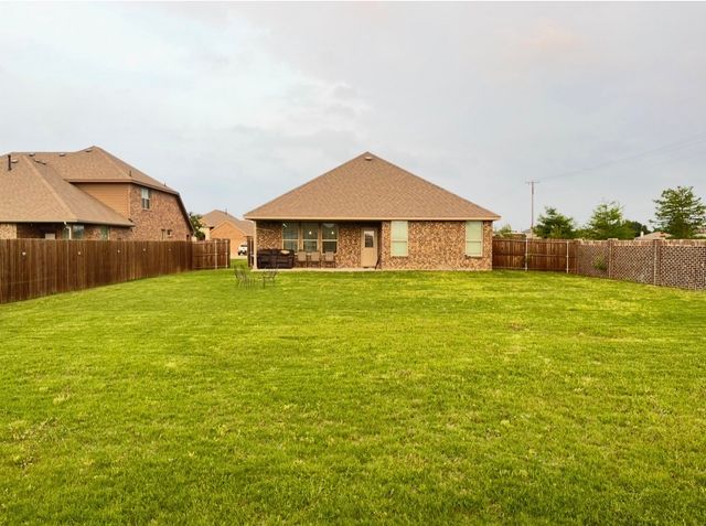 3207 Camden Creek Road, Krum, TX 76249