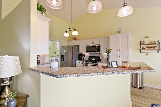 9132 S 78th Street, Lincoln, NE 68516