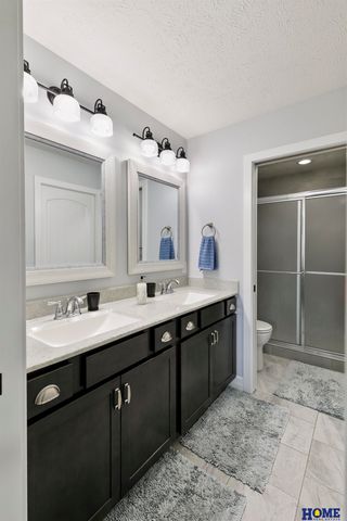 9132 S 78th Street, Lincoln, NE 68516