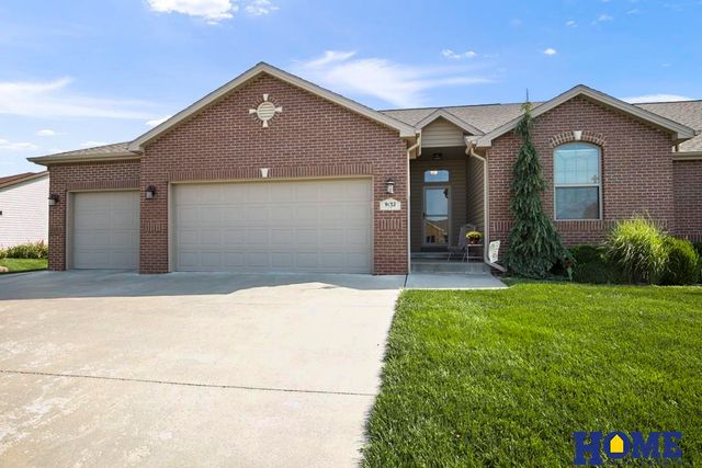 9132 S 78th Street, Lincoln, NE 68516