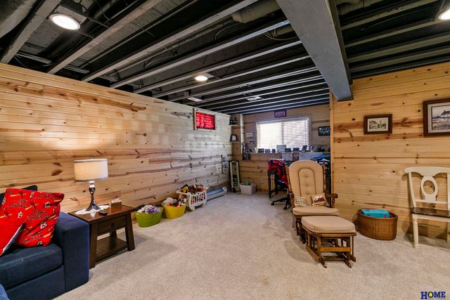 9132 S 78th Street, Lincoln, NE 68516