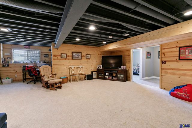 9132 S 78th Street, Lincoln, NE 68516