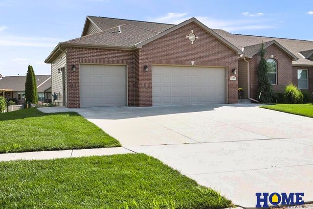 9132 S 78th Street, Lincoln, NE 68516