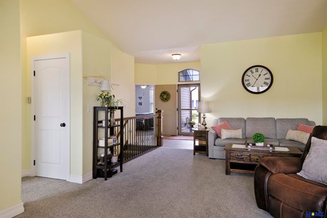 9132 S 78th Street, Lincoln, NE 68516