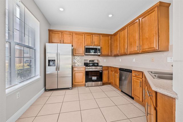 5176 6TH STREET N, St Petersburg, FL 33703