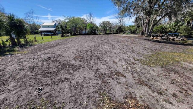 318 PALM AVENUE, Oak Hill, FL 32759