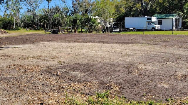 318 PALM AVENUE, Oak Hill, FL 32759