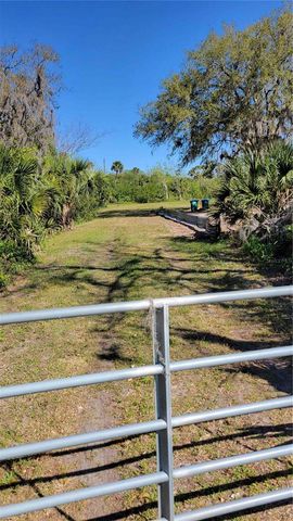 318 PALM AVENUE, Oak Hill, FL 32759