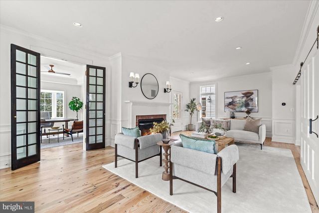 3612 N GLEBE RD, Arlington, VA 22207