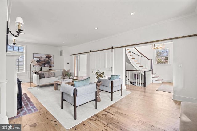 3612 N GLEBE RD, Arlington, VA 22207