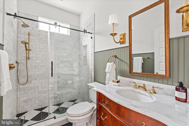 3612 N GLEBE RD, Arlington, VA 22207