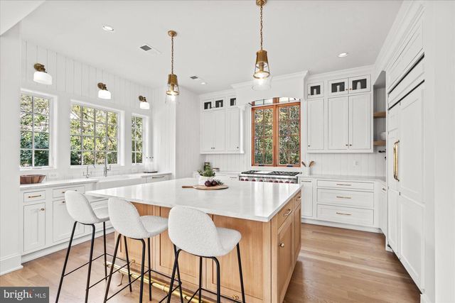3612 N GLEBE RD, Arlington, VA 22207