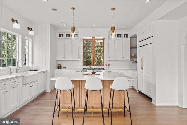 3612 N GLEBE RD, Arlington, VA 22207