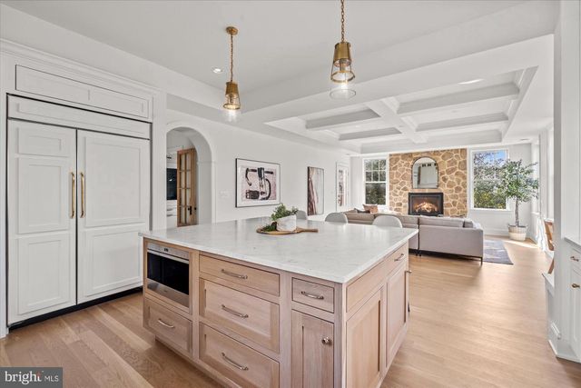 3612 N GLEBE RD, Arlington, VA 22207