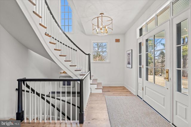 3612 N GLEBE RD, Arlington, VA 22207