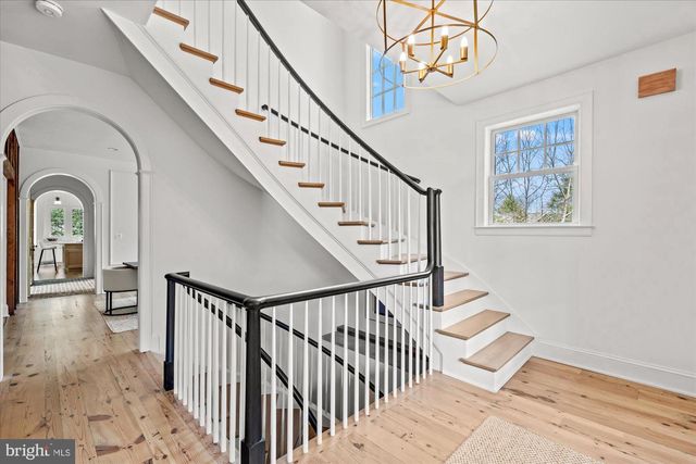 3612 N GLEBE RD, Arlington, VA 22207