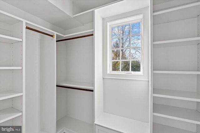 3612 N GLEBE RD, Arlington, VA 22207